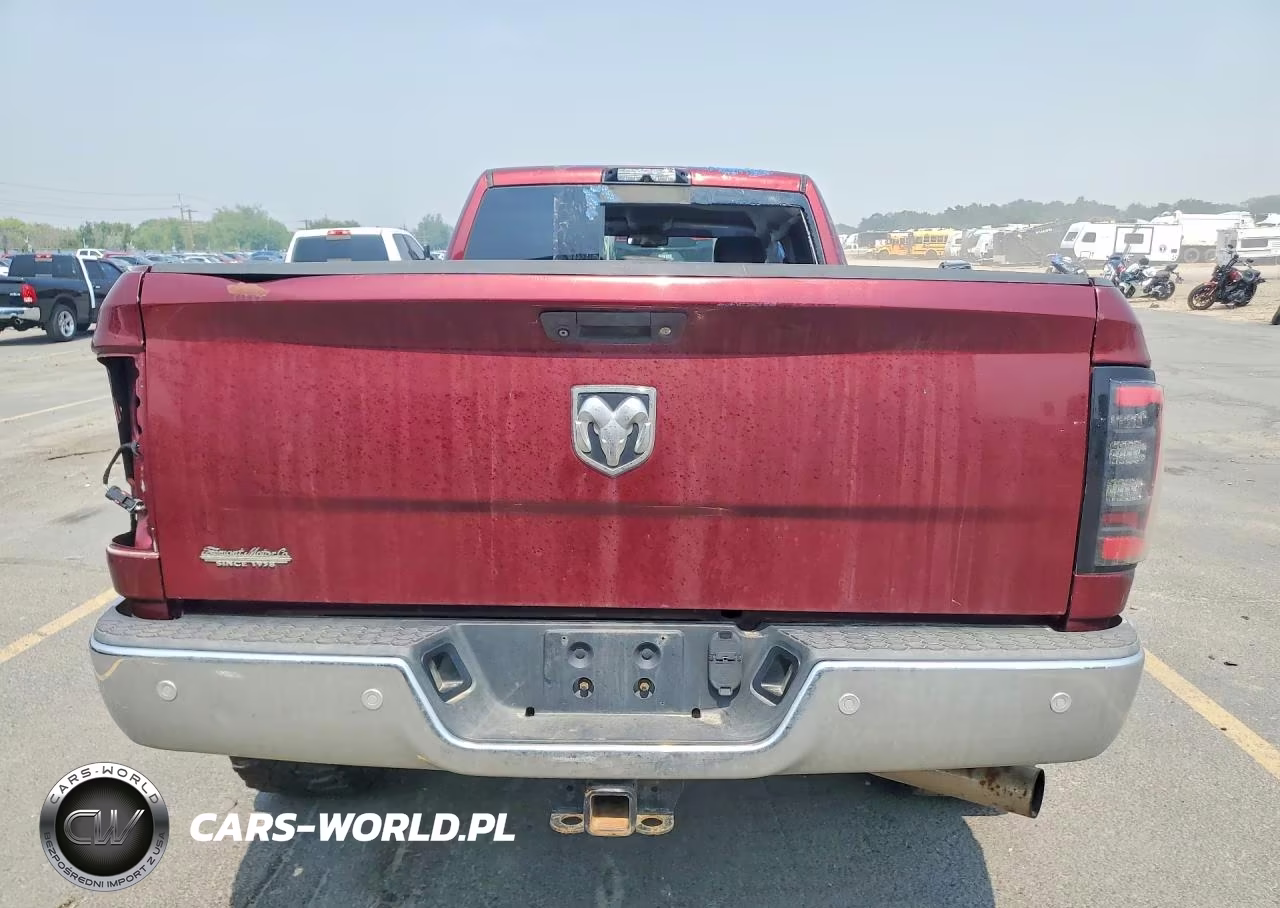 2018 Ram 3500 Laramie VIN:3C63R3JL8JG111963 - 6