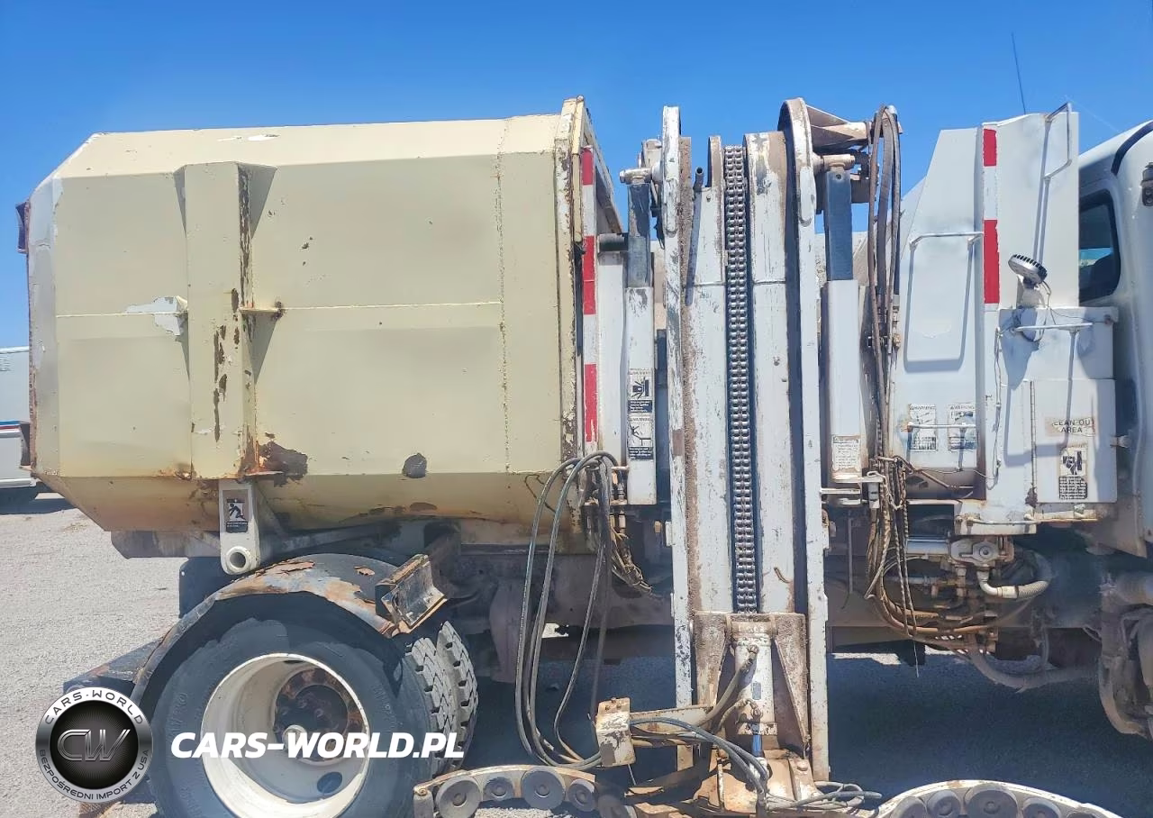 2016 Freightliner M2 106 Medium Duty VIN:1FVACXDT1GHHB4937 - 11
