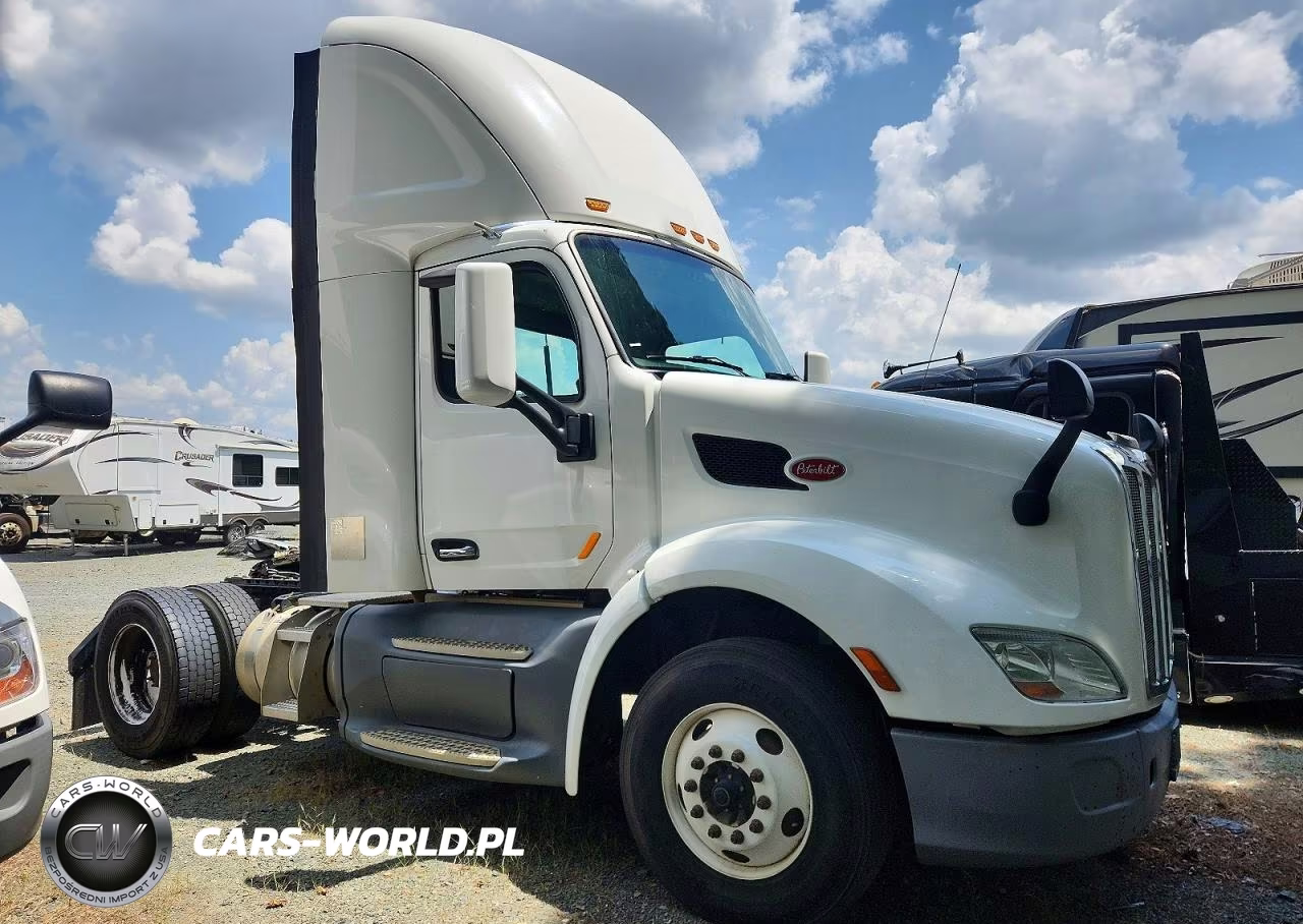 2017 Peterbilt 579 Semi Truck VIN:1XPBA48X2HD428508 - 13