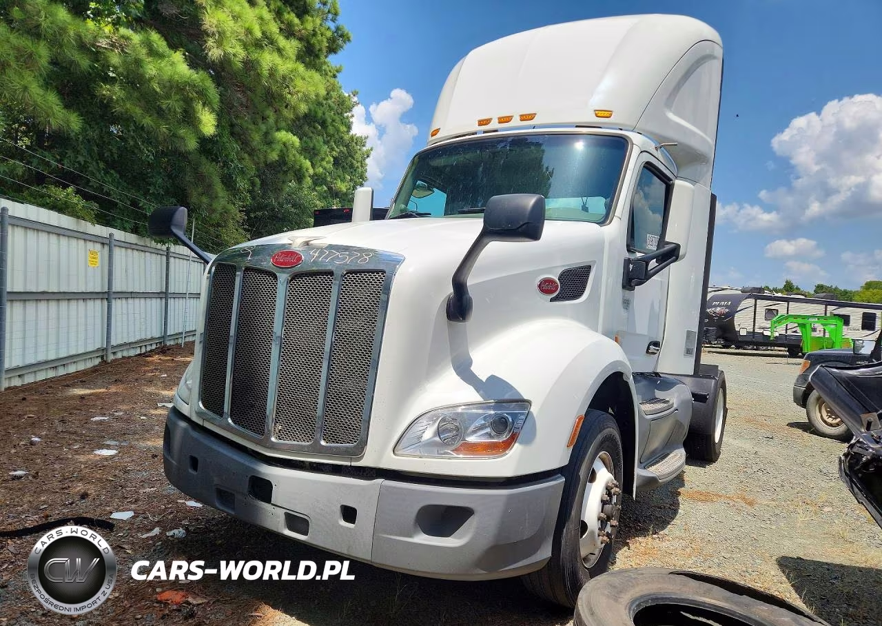 2018 Peterbilt 579 Semi Truck VIN:1XPBA48X7JD477578 - 1