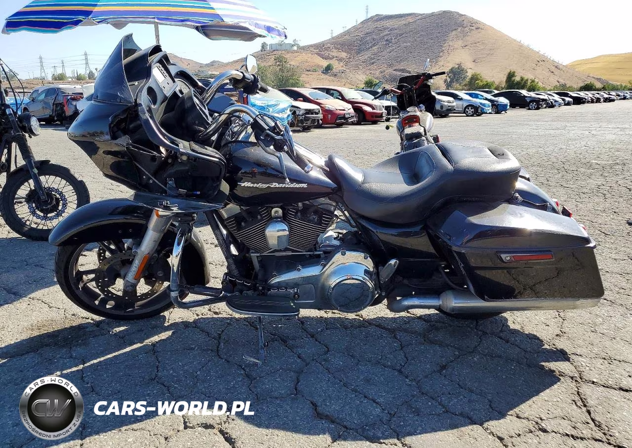 2016 Harley-Davidson Fltrx Road Glide VIN:1HD1KHM3XGB680827 - 3