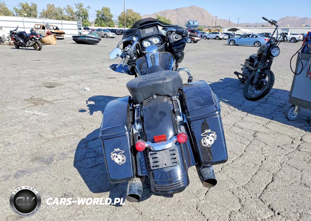 2016 Harley-Davidson Fltrx Road Glide VIN:1HD1KHM3XGB680827 - 4