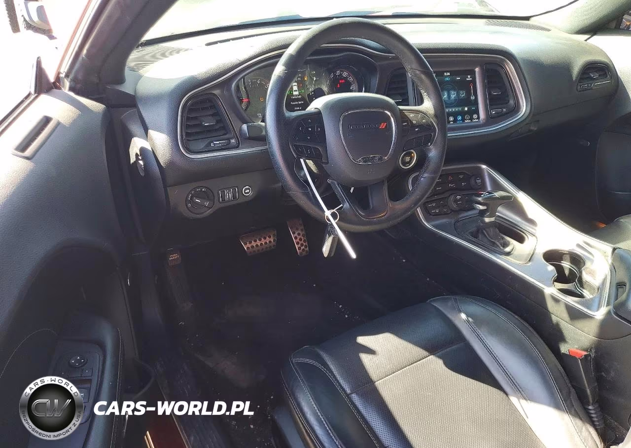 2018 Dodge Challenger Sxt VIN:2C3CDZAG6JH280588 - 8