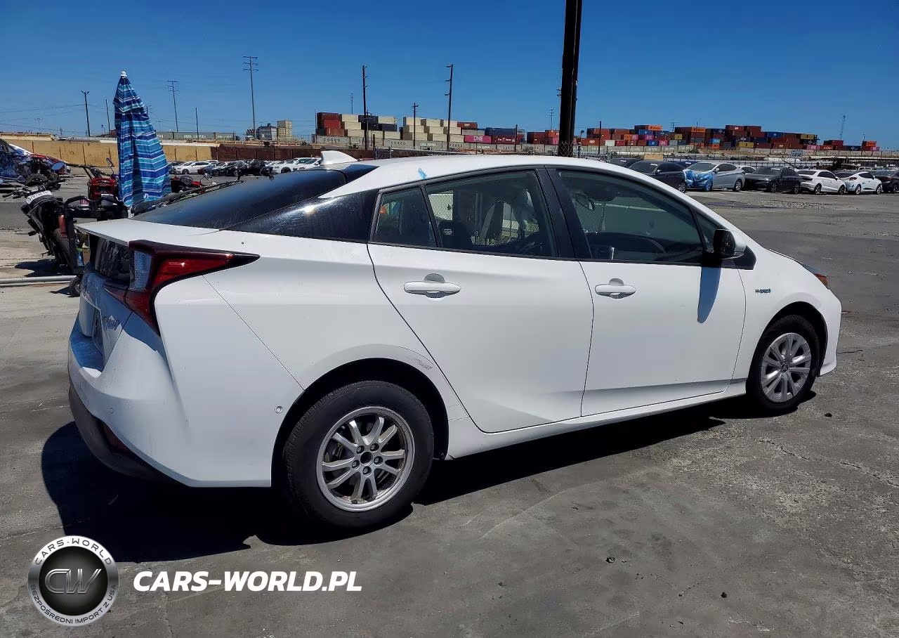 2021 Toyota Prius Le VIN:JTDKAMFU4M3152245 - 3