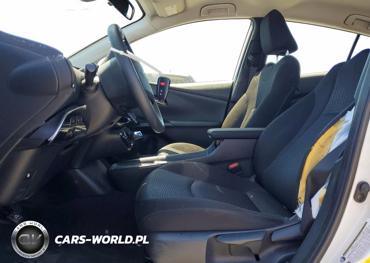 2021 Toyota Prius Le VIN:JTDKAMFU4M3152245 - 7