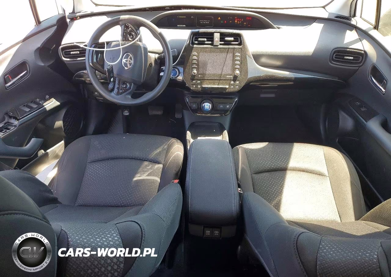 2021 Toyota Prius Le VIN:JTDKAMFU4M3152245 - 8