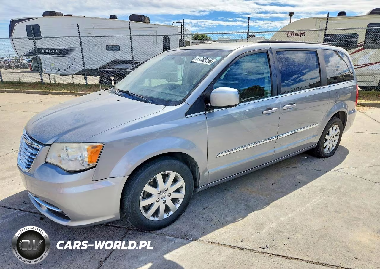 2014 Chrysler Town & Country Touring – zdjęcie 1 z 14