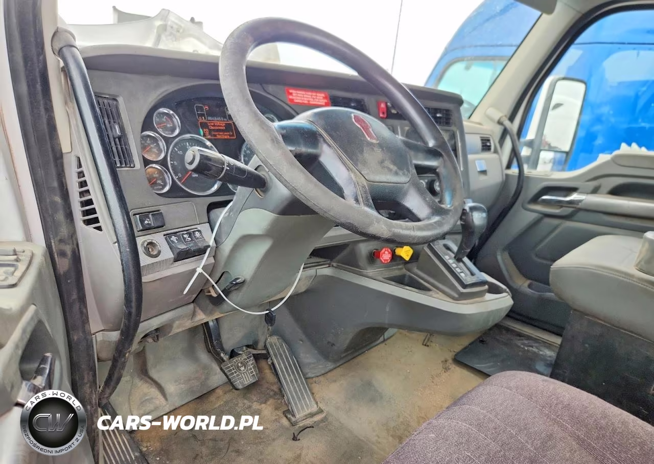 2015 Kenworth T680 Semi Truck VIN:1XKYA48X1FJ403484 - 8