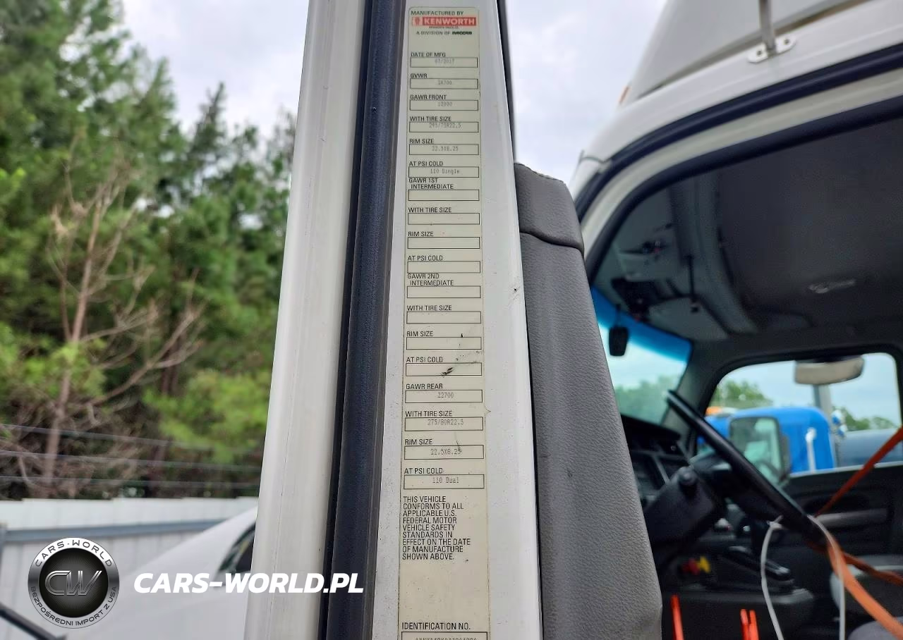 2018 Kenworth T680 Semi Truck VIN:1XKYA48X0JJ204290 - 11