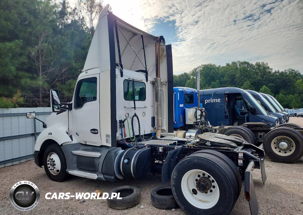 2018 Kenworth T680 Semi Truck VIN:1XKYA48X0JJ204290 - 2