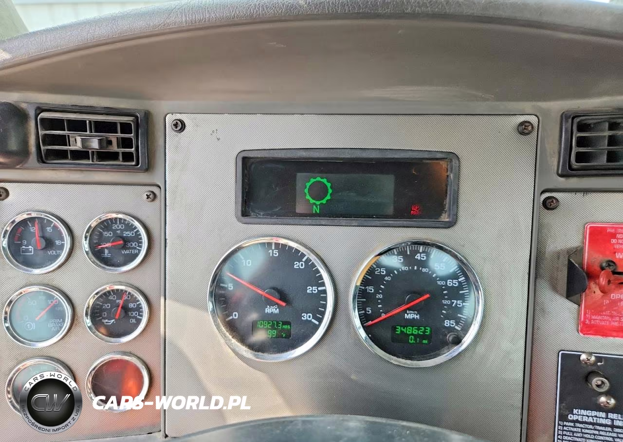 2015 Kenworth T370 Semi Truck VIN:2XKHAJ7X7FM462709 - 9