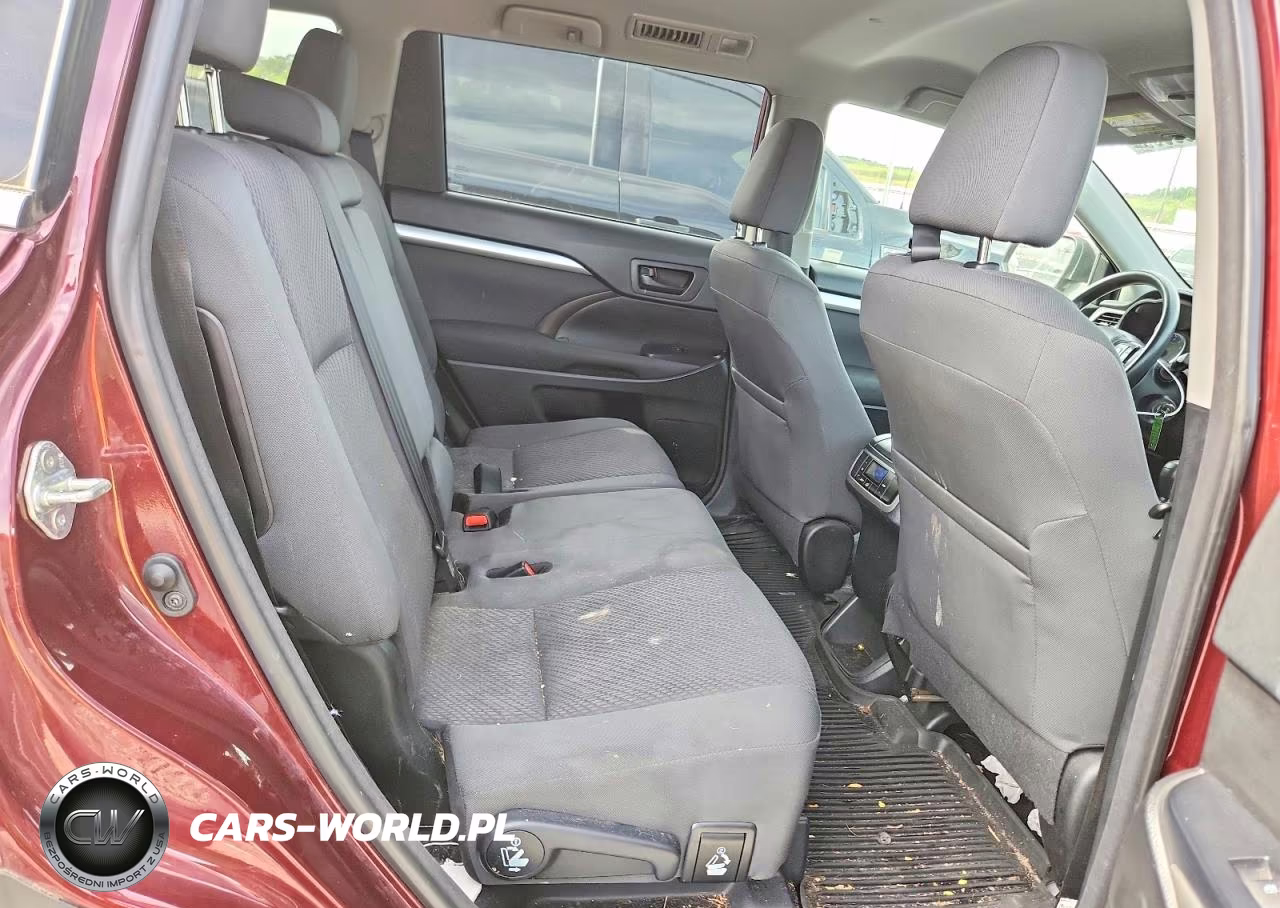 2018 Toyota Highlander Le VIN:5TDZARFH6JS039986 - 11