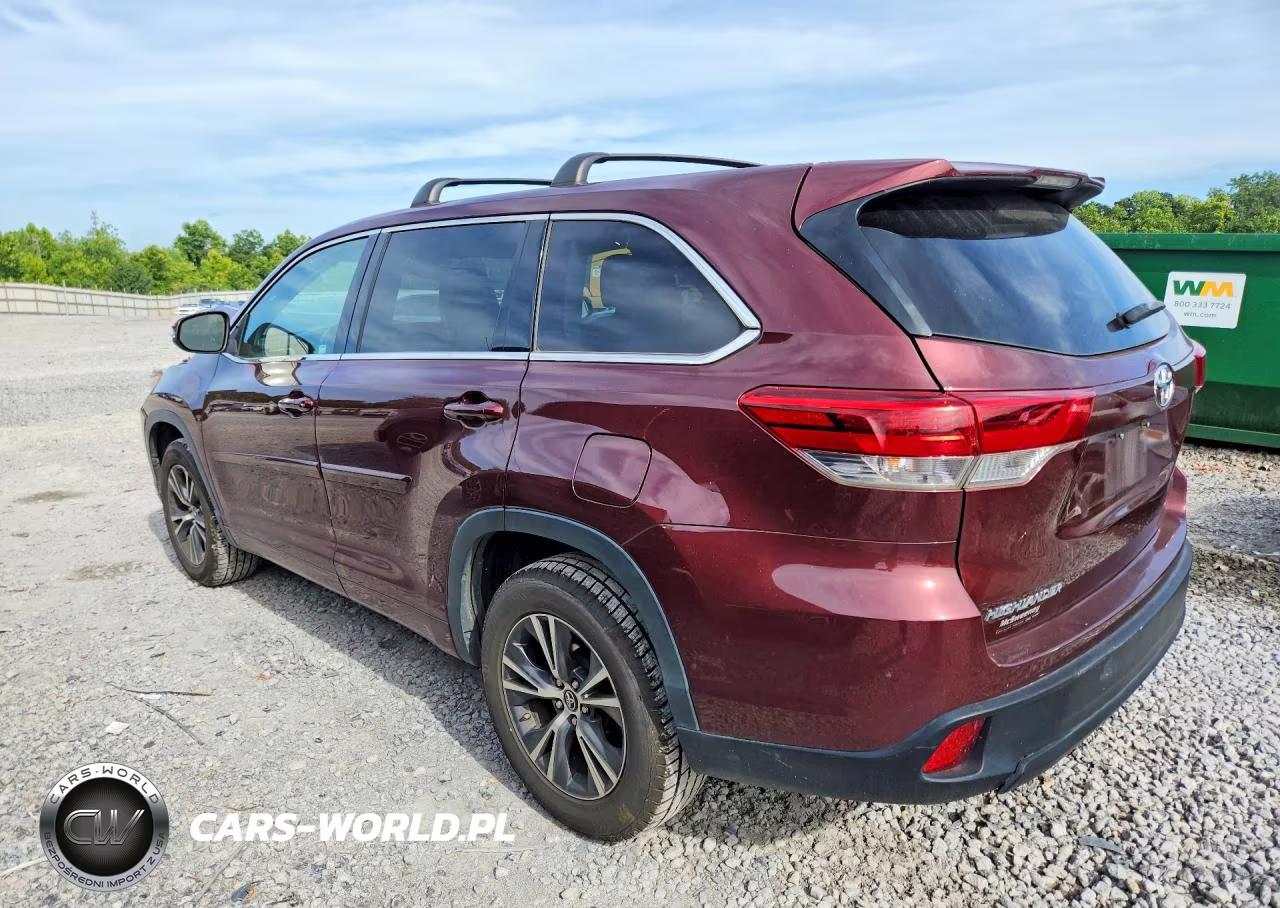 2018 Toyota Highlander Le VIN:5TDZARFH6JS039986 - 2