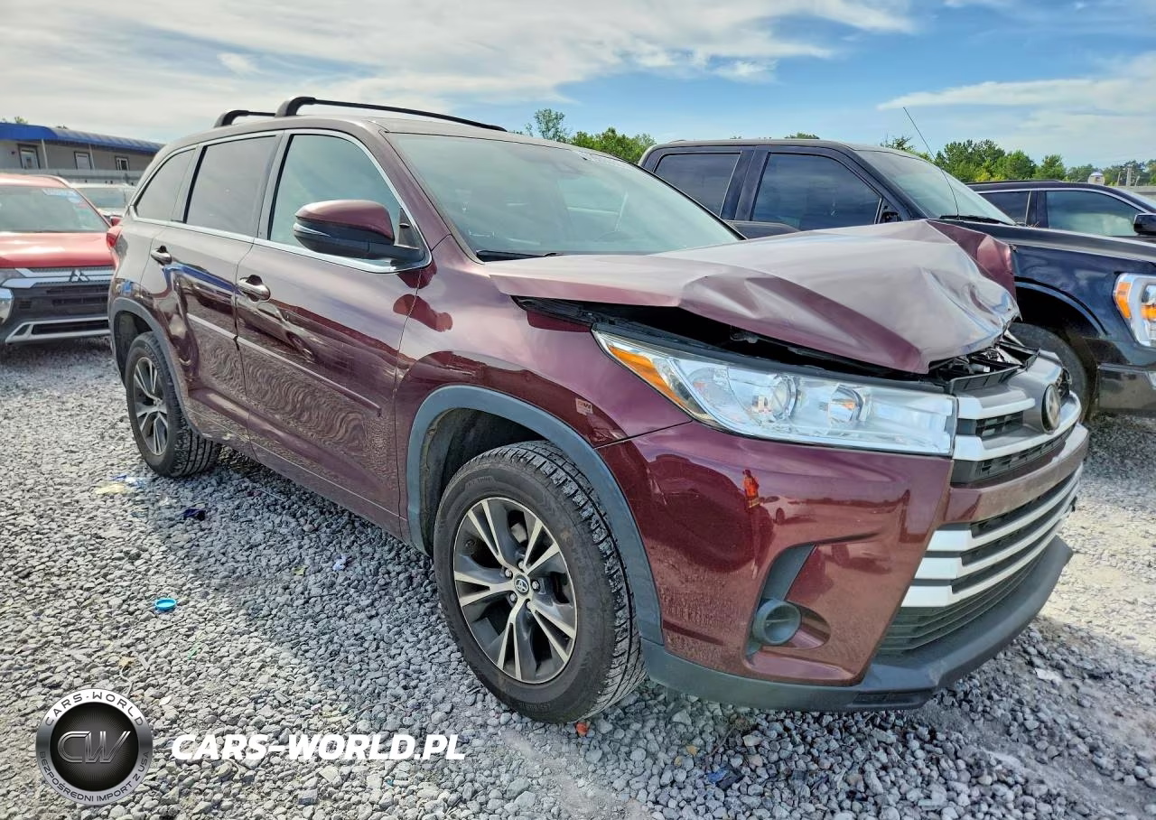 2018 Toyota Highlander Le VIN:5TDZARFH6JS039986 - 4