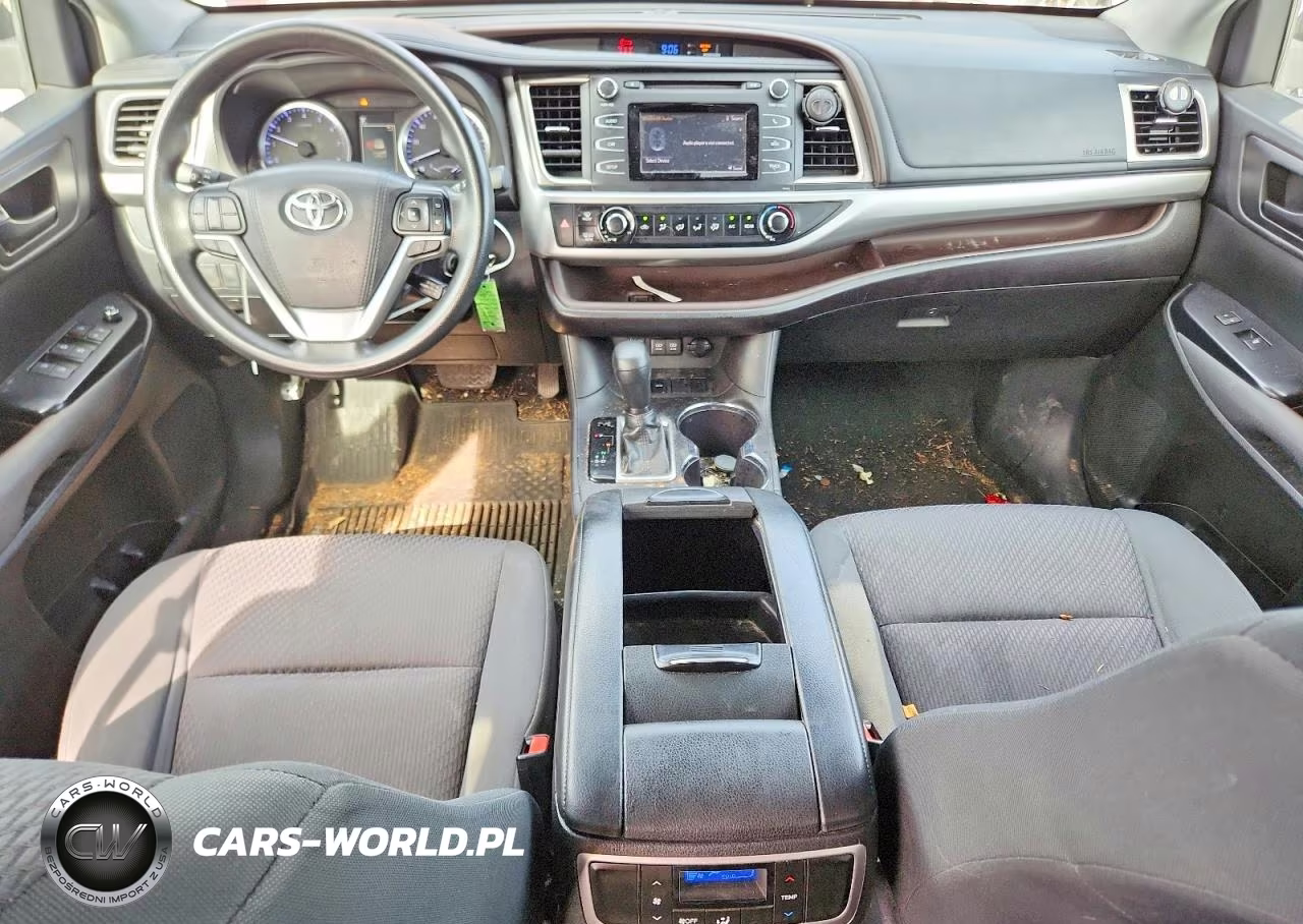 2018 Toyota Highlander Le VIN:5TDZARFH6JS039986 - 8
