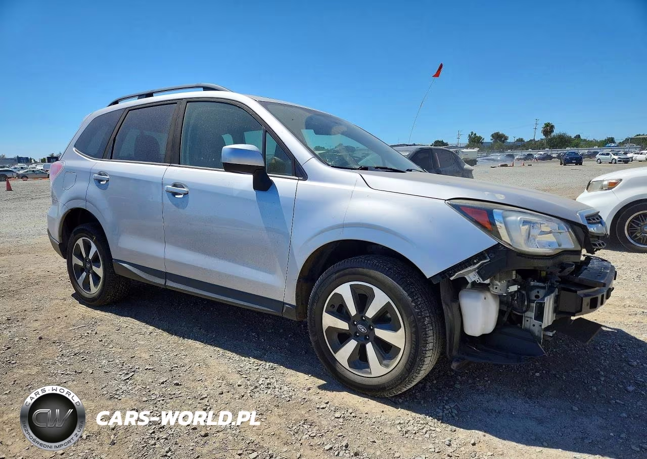 2018 Subaru Forester 2.5I Premium VIN:JF2SJAGC2JH534892 - 4