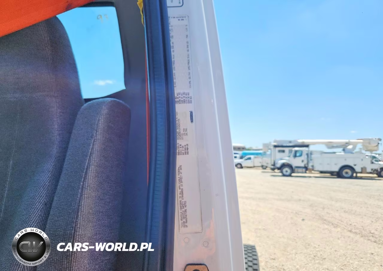 2015 Freightliner Business Class M2 Semi Truck VIN:1FUBC5CY1FHGK0778 - 12