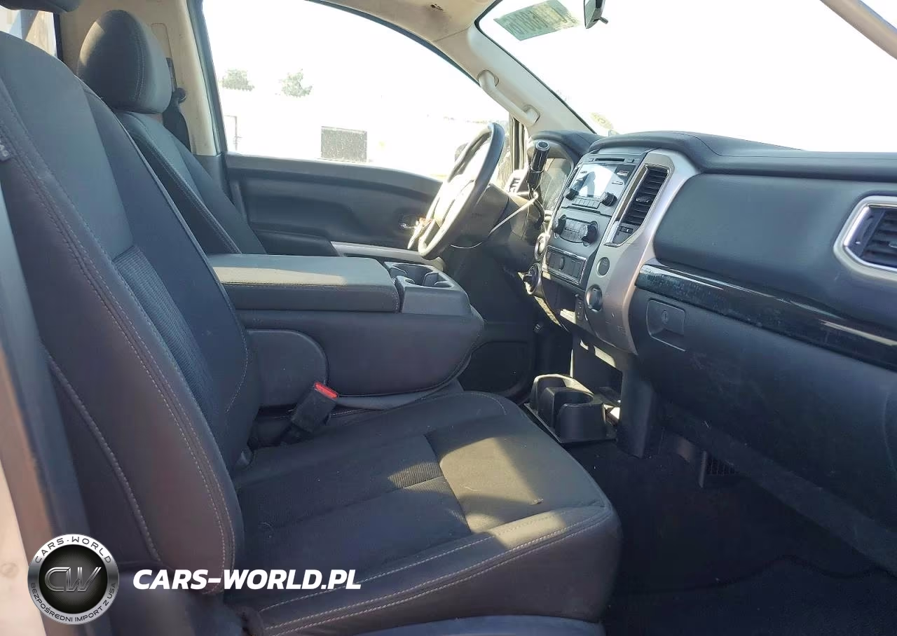 2017 Nissan Titan S VIN:1N6AA1R88HN559288 - 10