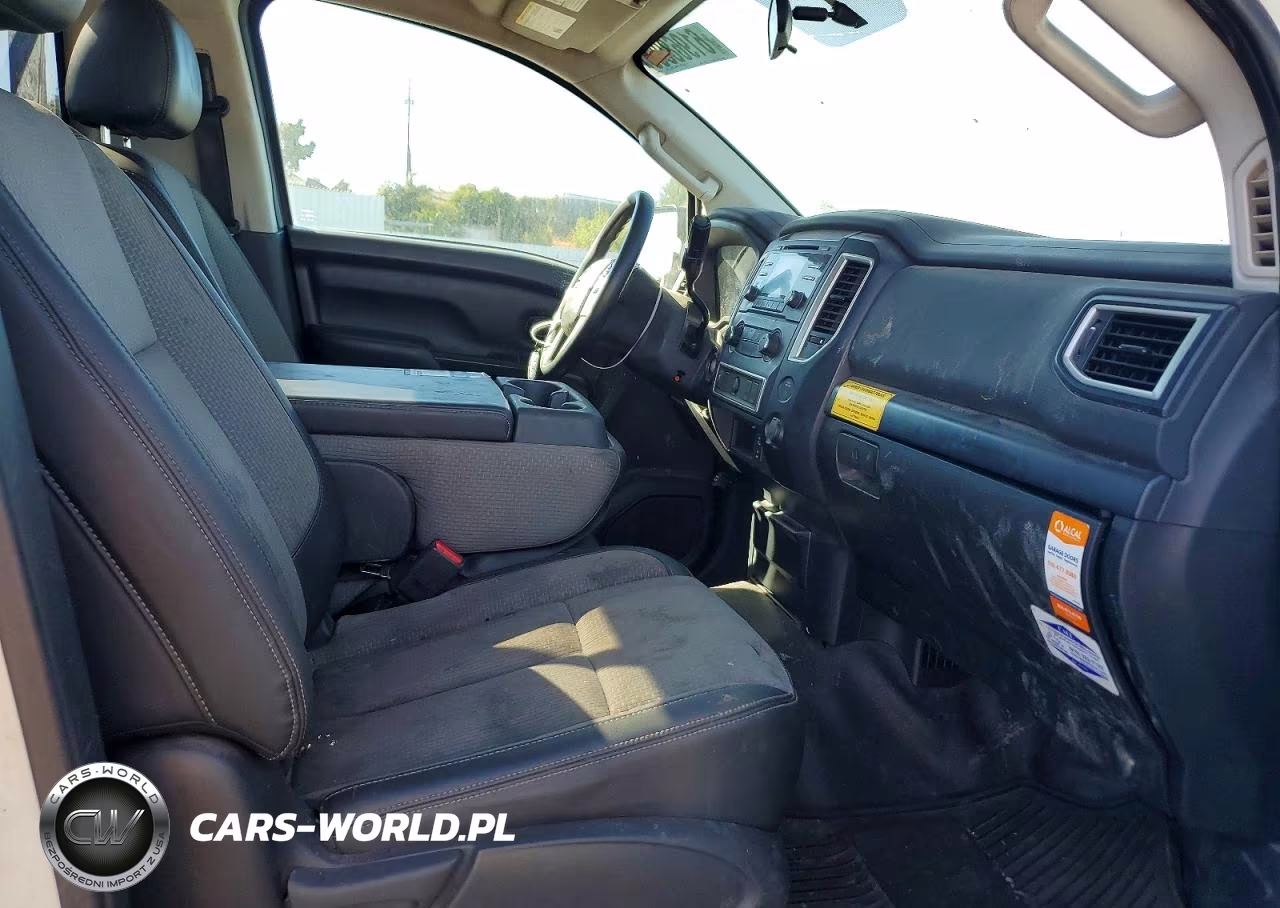 2017 Nissan Titan S VIN:1N6AA1R76HN575884 - 10