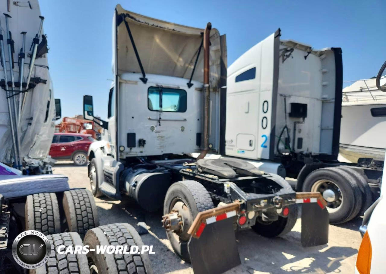 2017 Peterbilt 579 Semi Truck VIN:1XPBA48X7HD428987 - 2