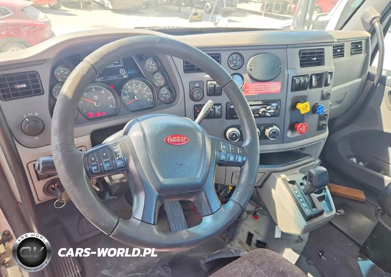 2017 Peterbilt 579 Semi Truck VIN:1XPBA48X7HD428987 - 8
