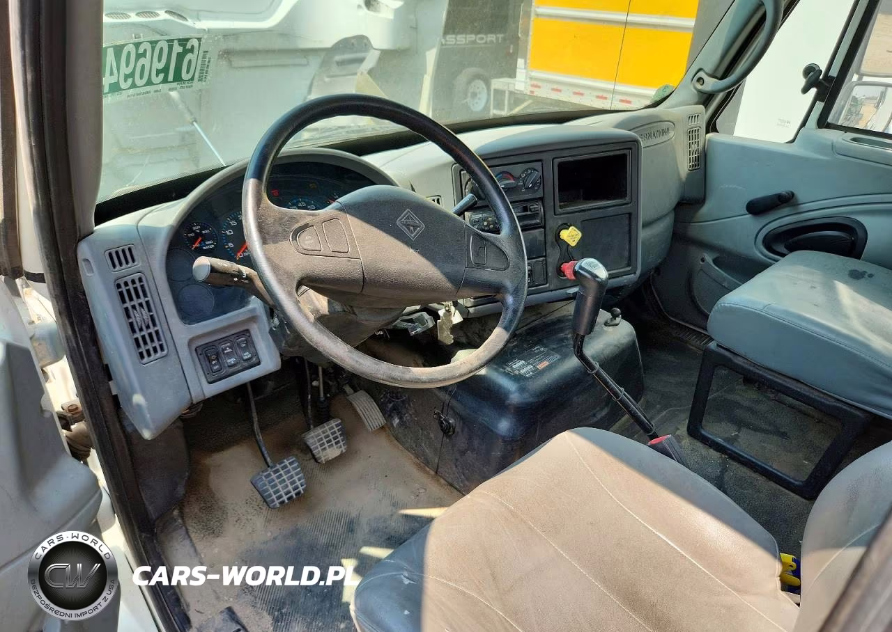 2007 International 8600 Semi Truck VIN:1HSHXAHR17J551749 - 8