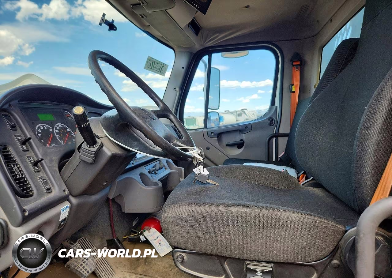 2018 Freightliner M2 106 Medium Duty VIN:1FVACWFD9JHJM2363 - 7