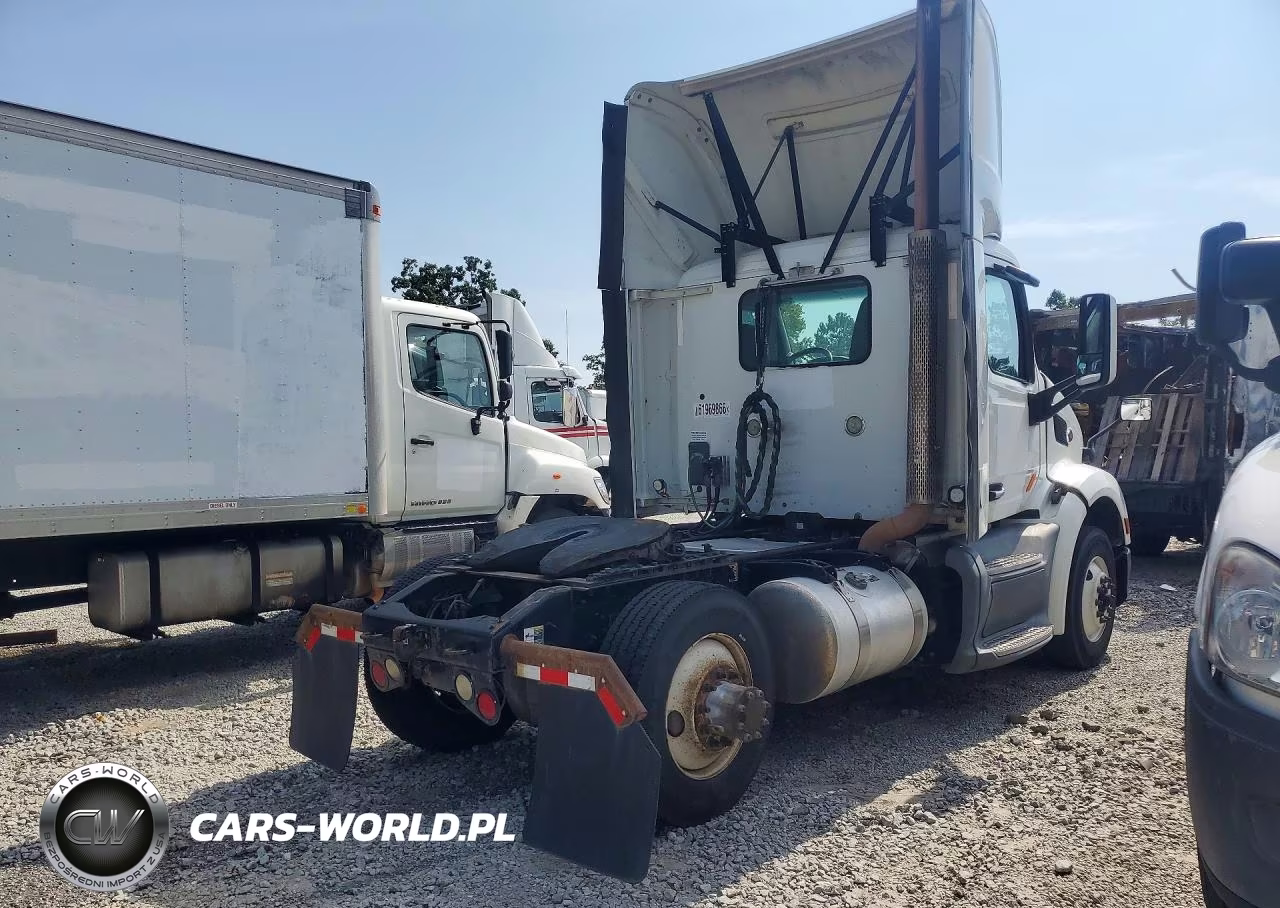 2015 Peterbilt 579 Semi Truck VIN:1XPBA48X4FD299412 - 3