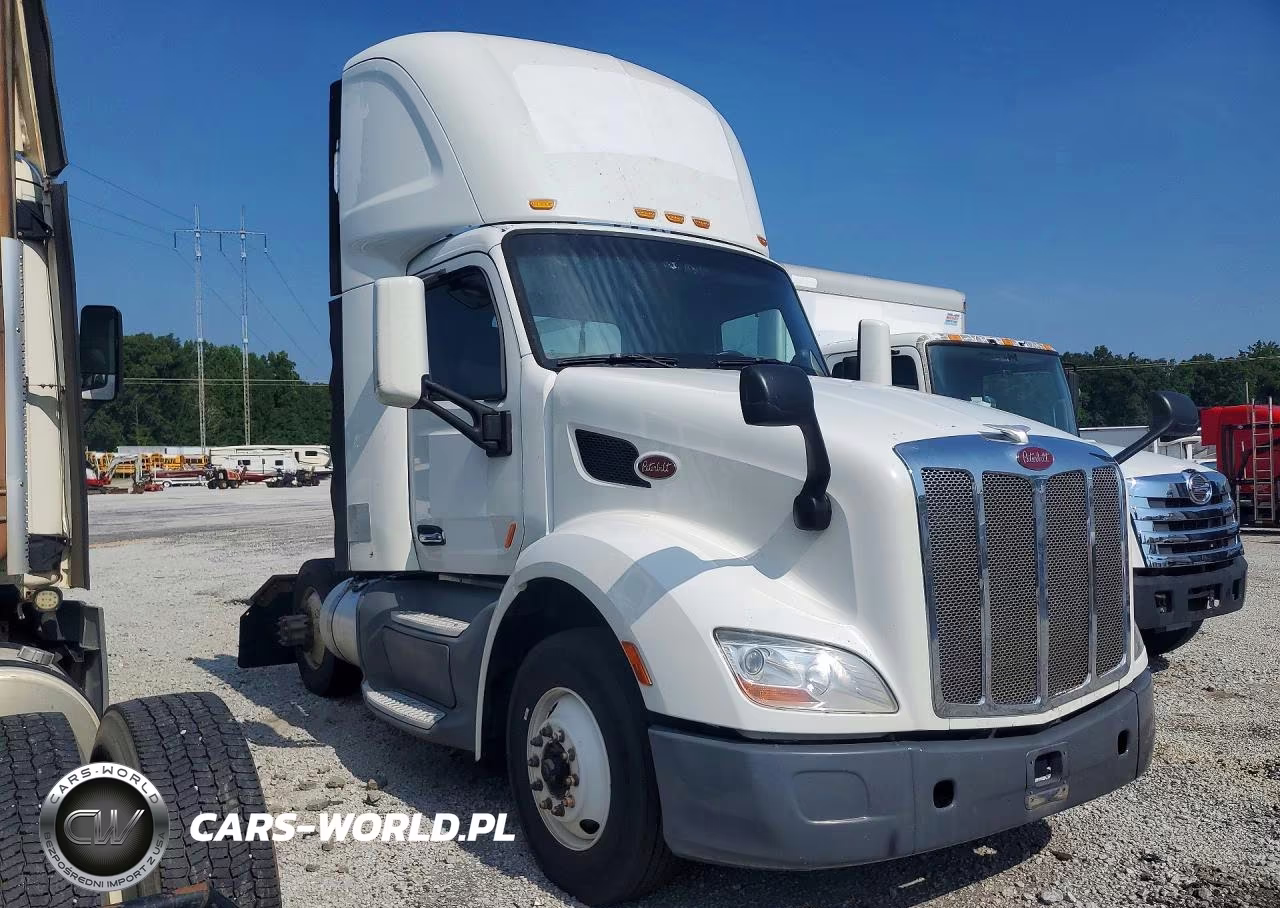 2015 Peterbilt 579 Semi Truck VIN:1XPBA48X4FD299412 - 4