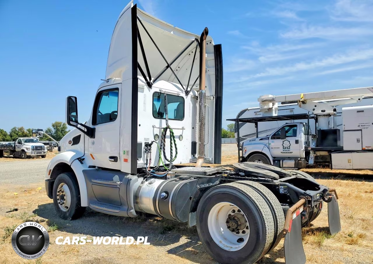 2020 Peterbilt 579 Semi Truck VIN:1XPBA48X7LD685589 - 2