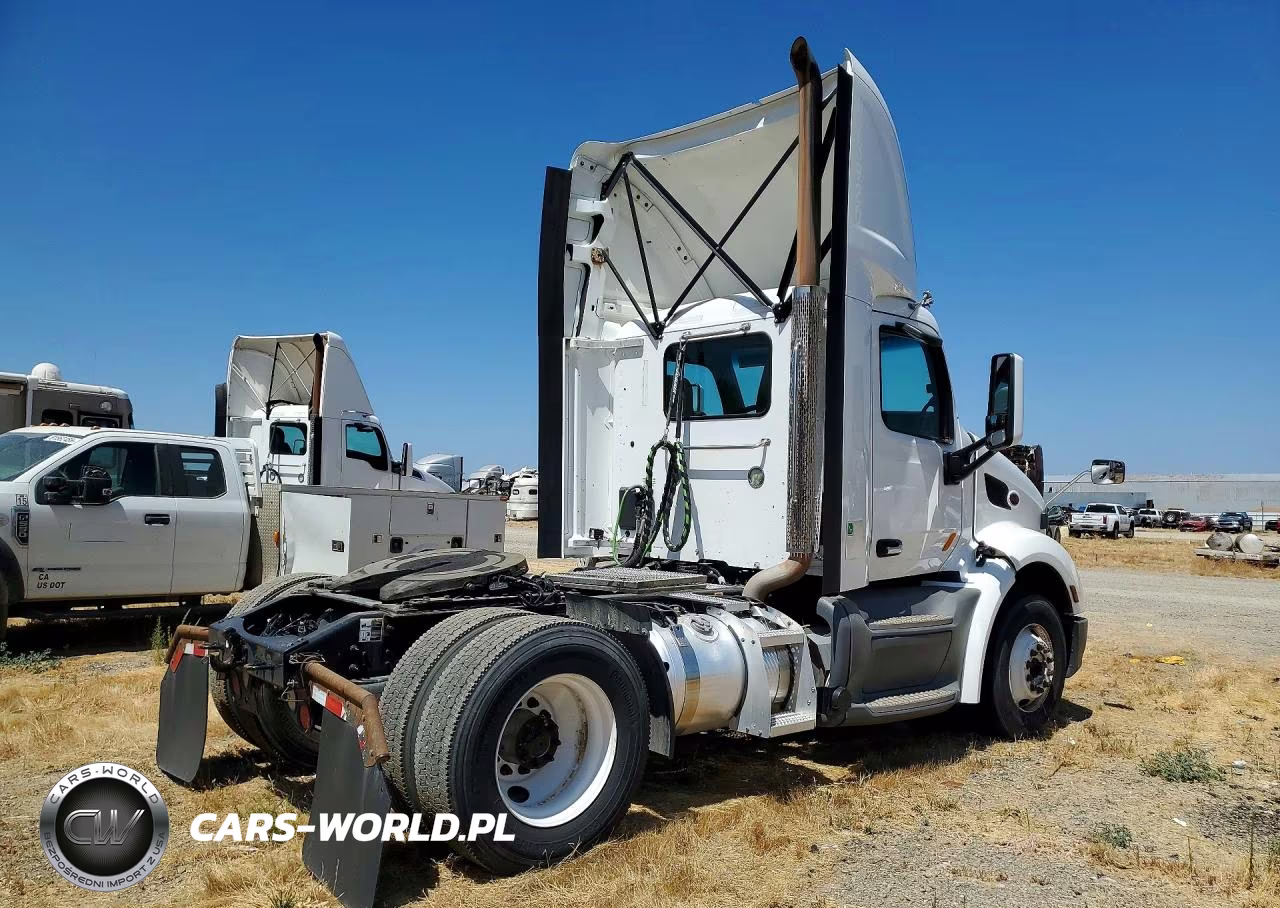 2020 Peterbilt 579 Semi Truck VIN:1XPBA48X7LD685589 - 3