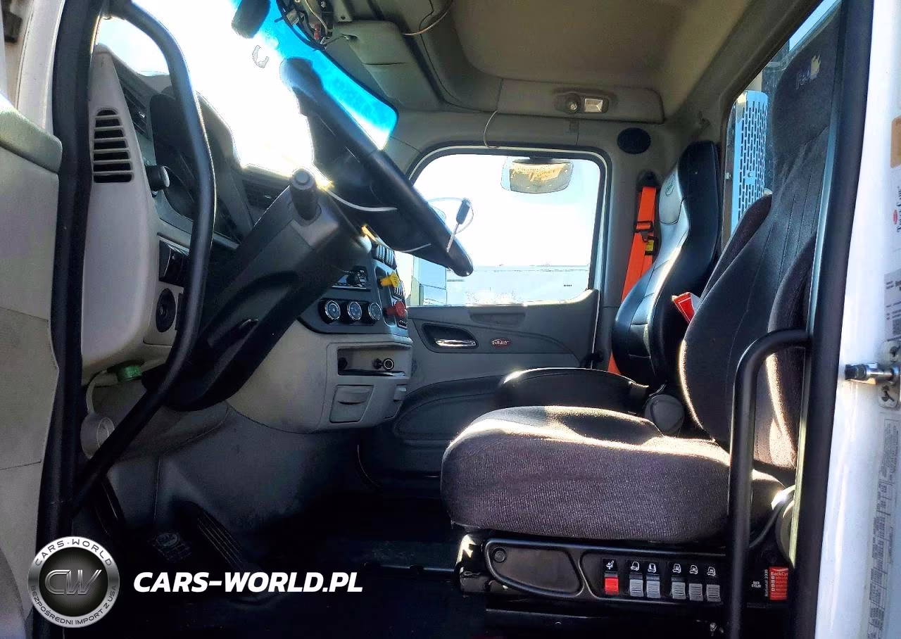 2020 Peterbilt 579 Semi Truck VIN:1XPBA48X7LD685589 - 7