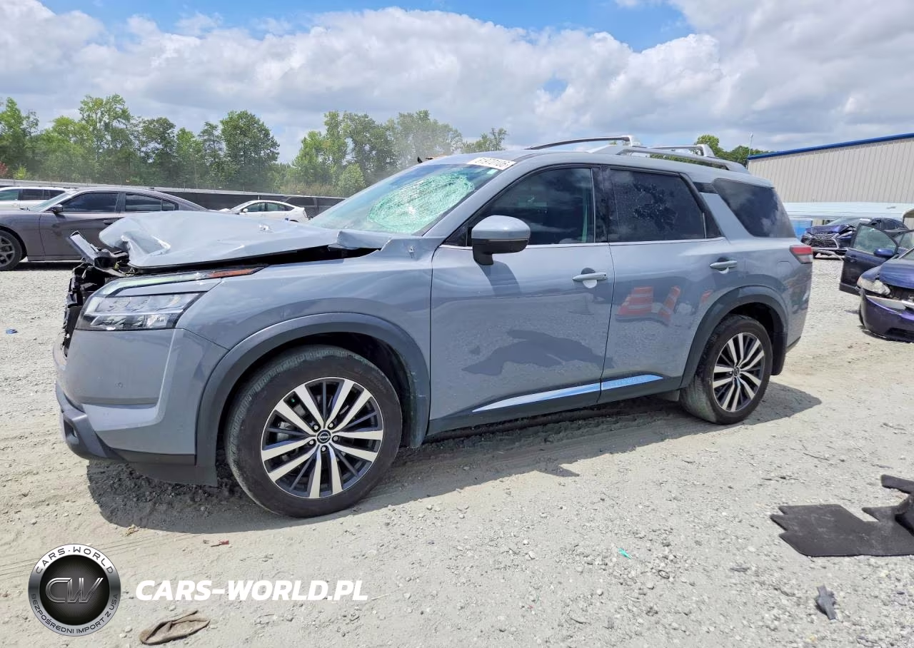 2022 Nissan Pathfinder Platinum