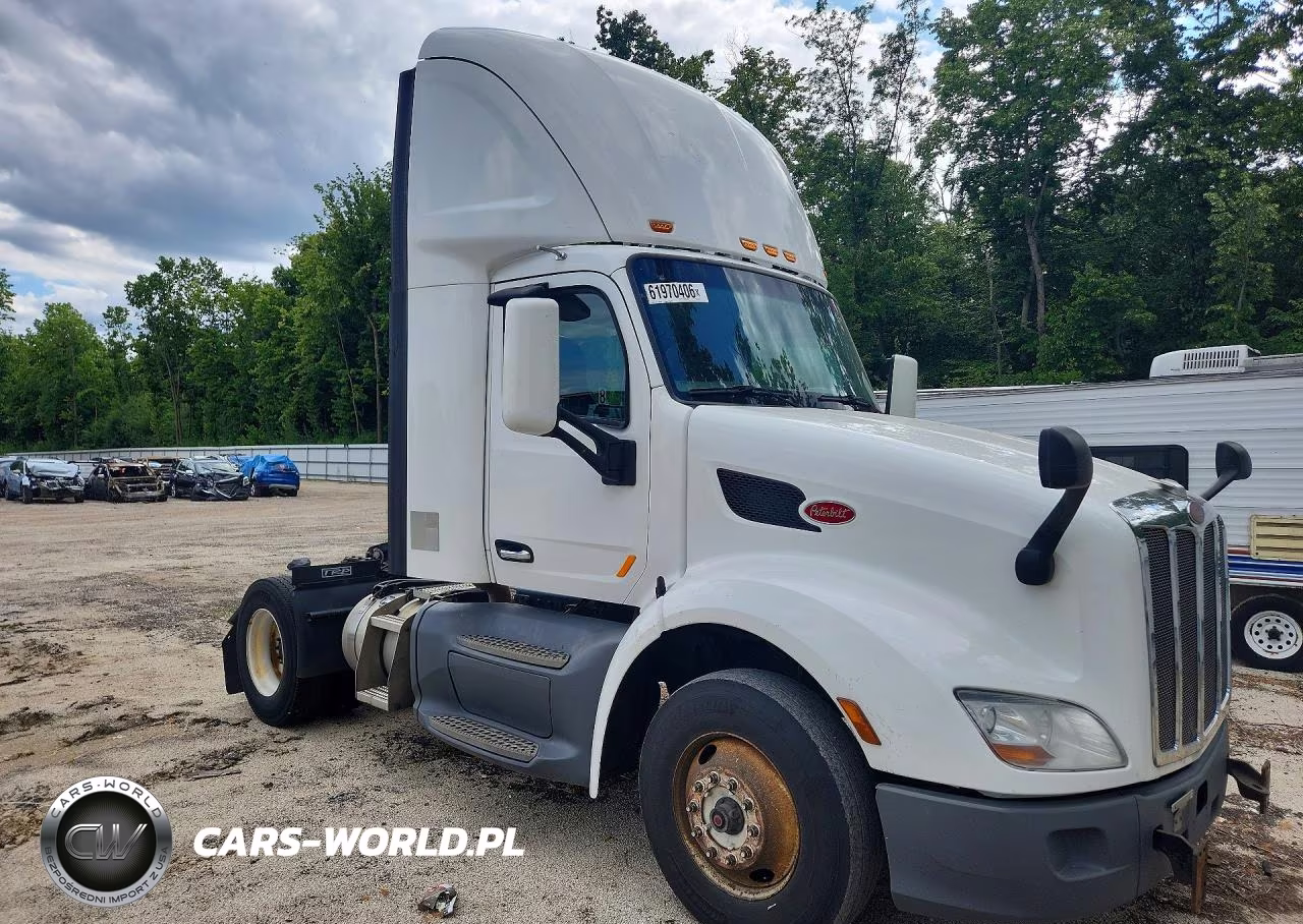 2018 Peterbilt 579 VIN:1XPBA48X3JD477979 - 4