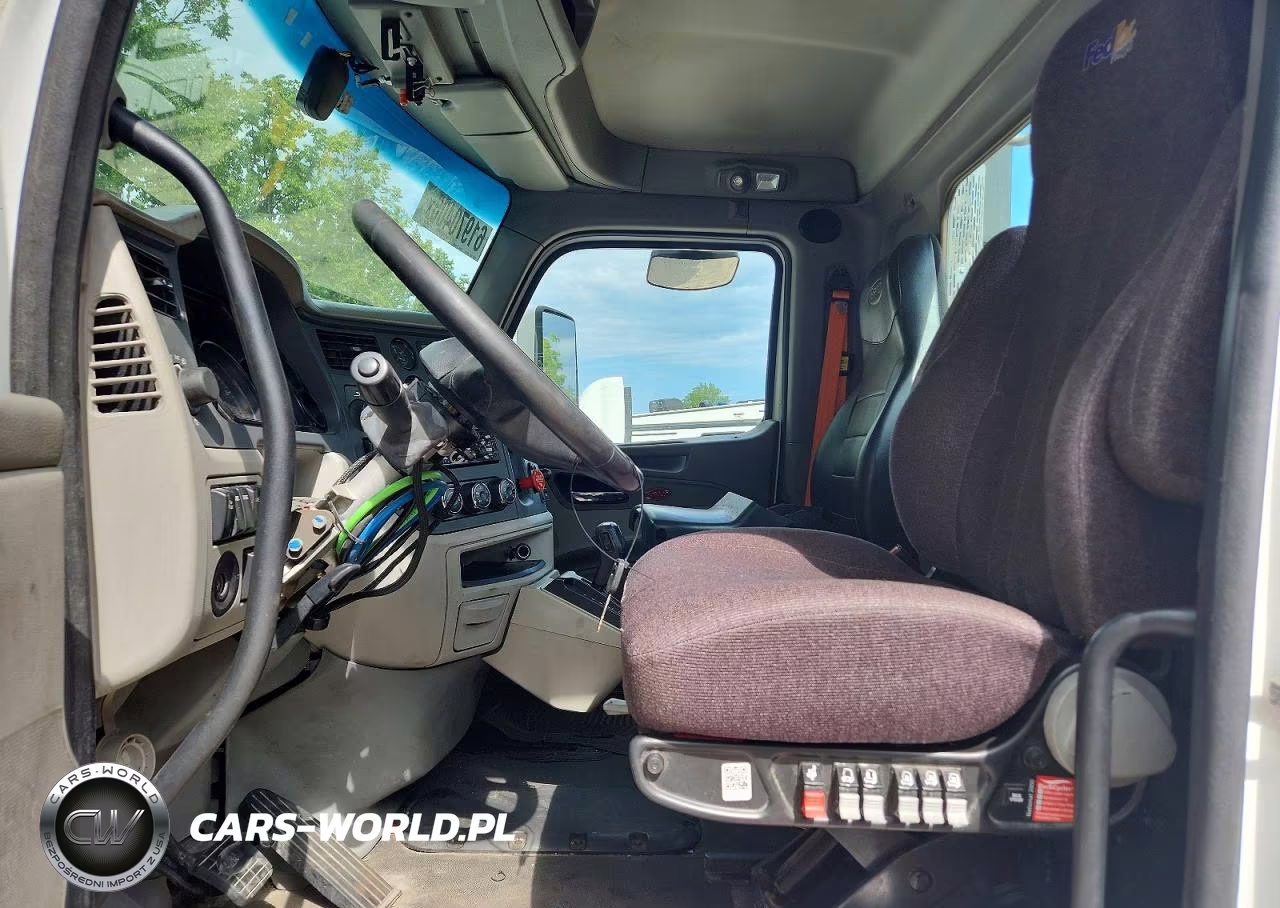 2018 Peterbilt 579 VIN:1XPBA48X3JD477979 - 7