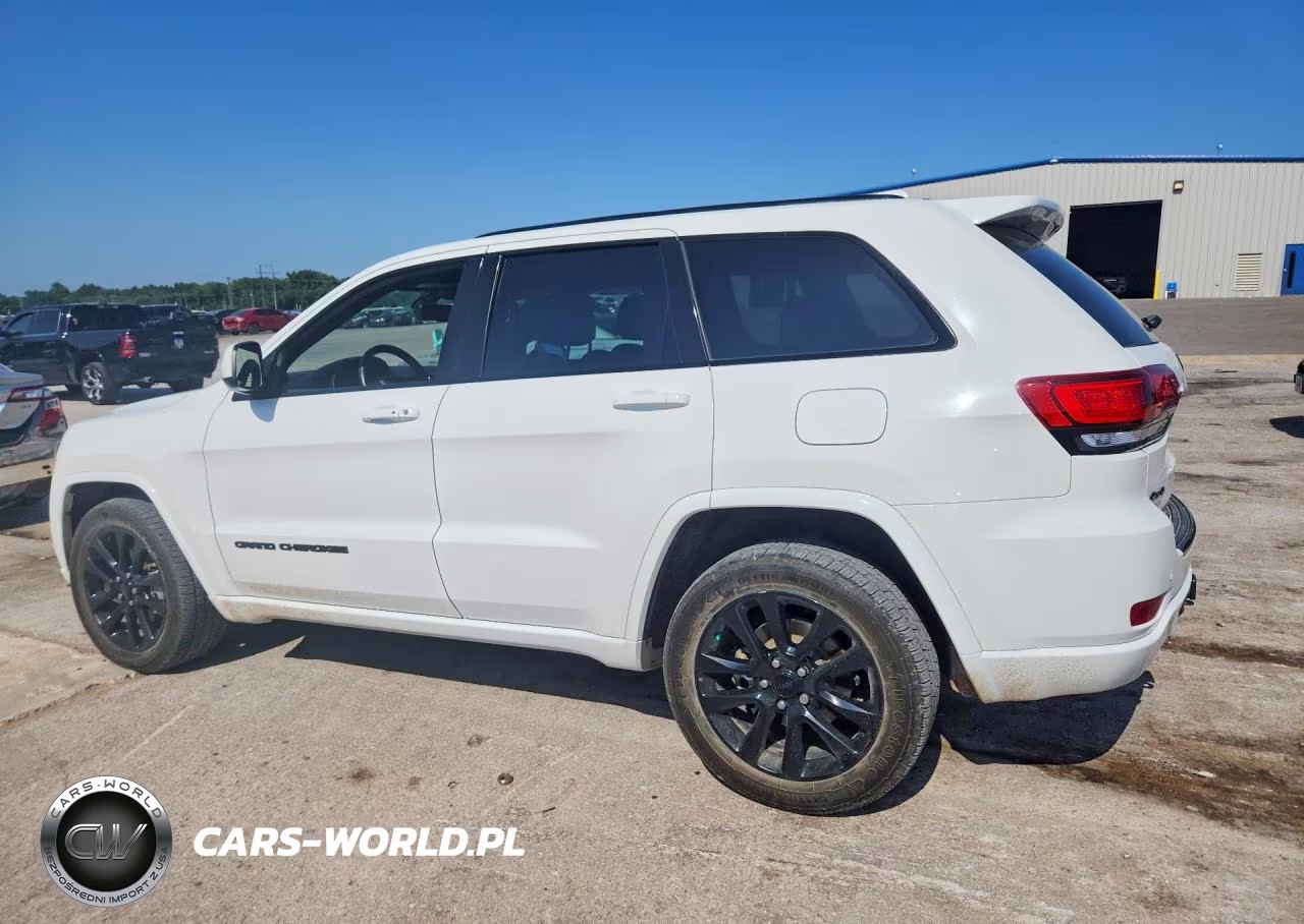 2017 Jeep Grand Cherokee Laredo VIN:1C4RJFAG7HC866596 - 2