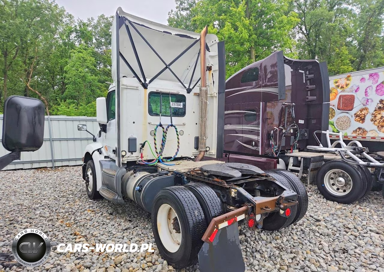 2017 Peterbilt 579 Semi Truck VIN:1XPBA48X6HD428799 - 2