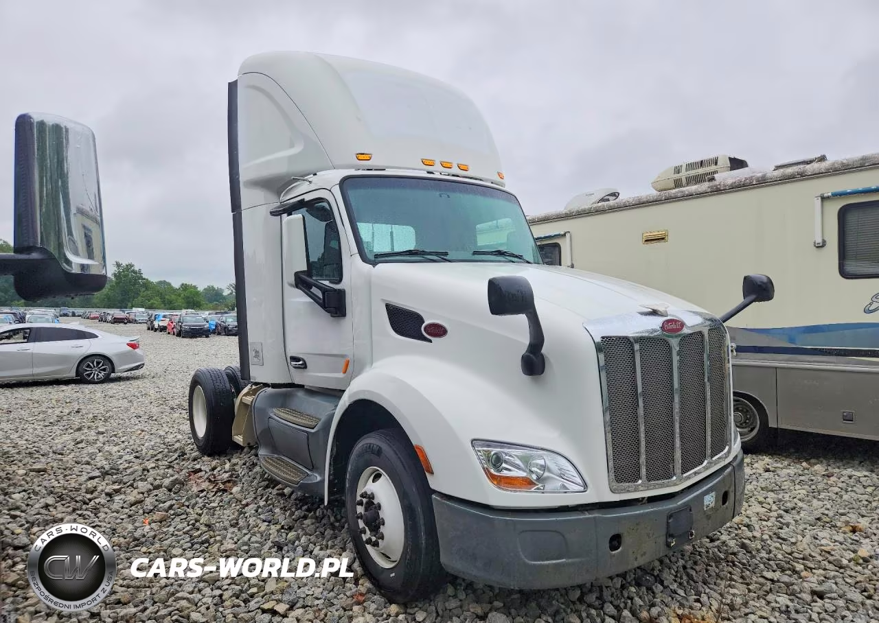 2017 Peterbilt 579 Semi Truck VIN:1XPBA48X6HD428799 - 4