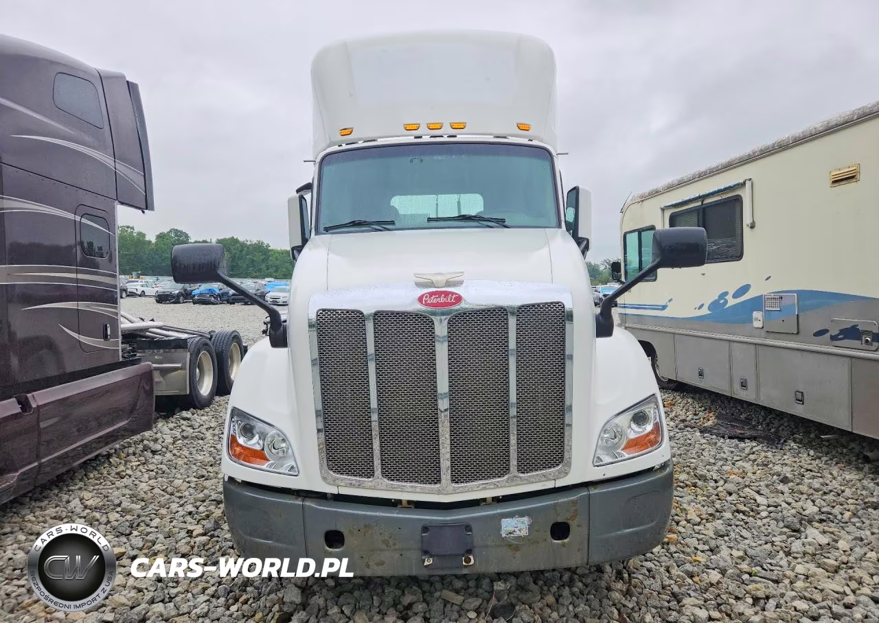 2017 Peterbilt 579 Semi Truck VIN:1XPBA48X6HD428799 - 5
