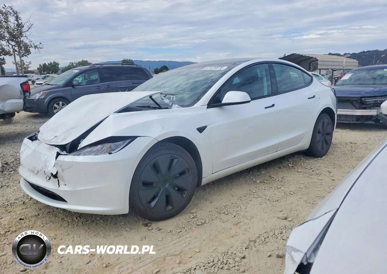 2025 Tesla Model 3 – zdjęcie 1 z 12