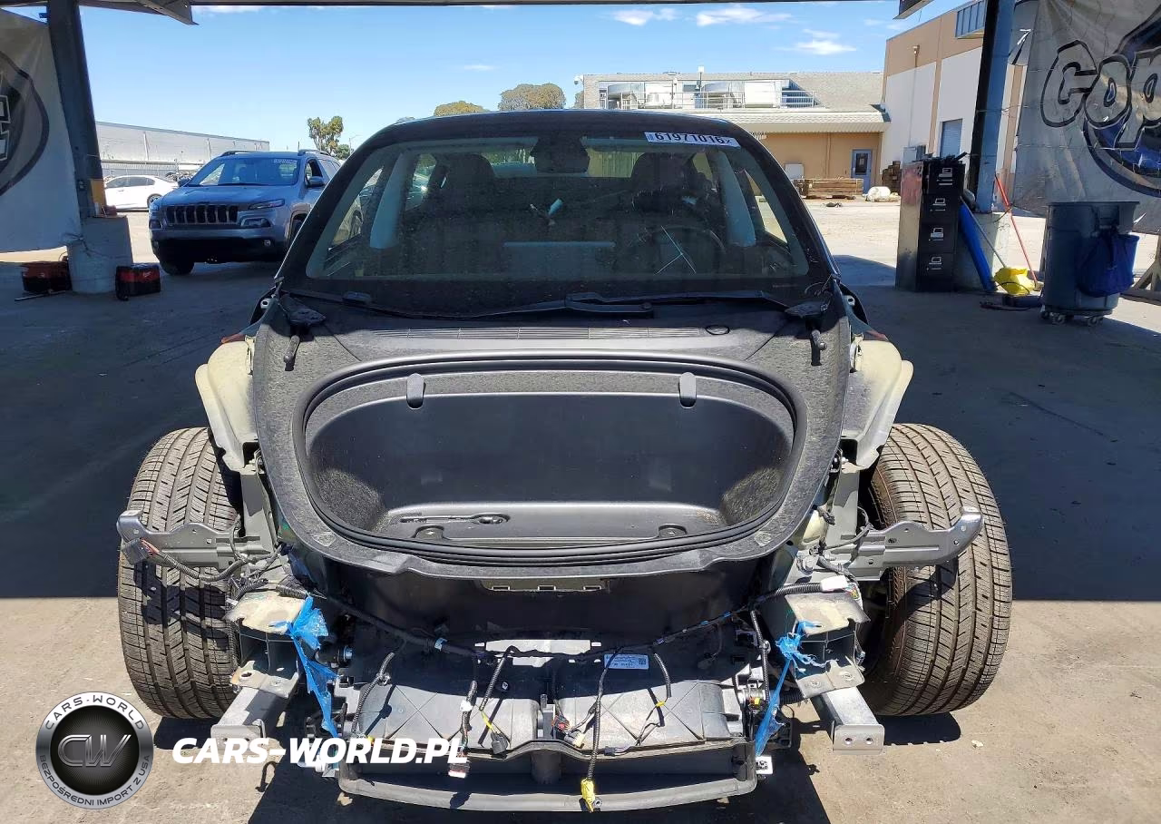 2018 Tesla Model 3 VIN:5YJ3E1EA9JF102079 - 5
