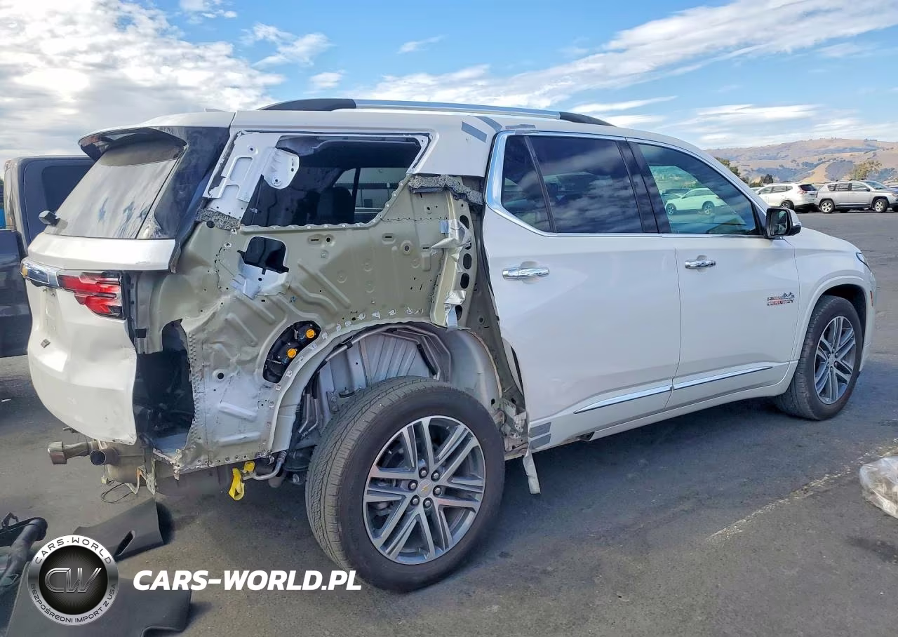 2023 Chevrolet Traverse High Country VIN:1GNEVNKW2PJ139368 - 3