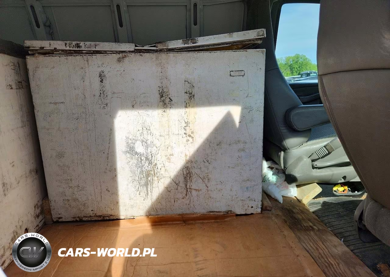 2021 Chevrolet Express 2500 Cargo Delivery Van VIN:1GCWGAFP2M1191422 - 11