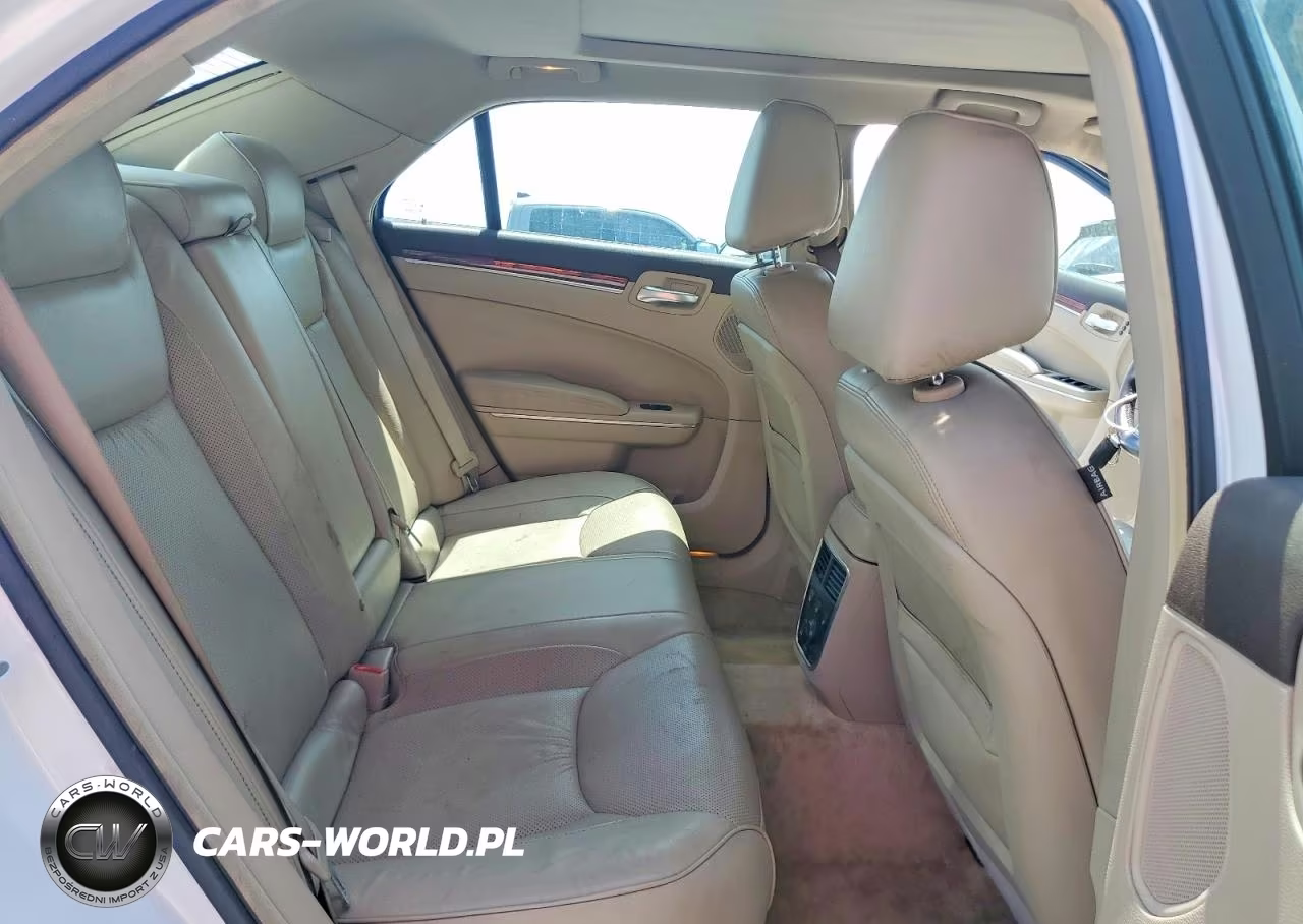 2011 Chrysler 300C VIN:2C3CA6CTXBH530160 - 10