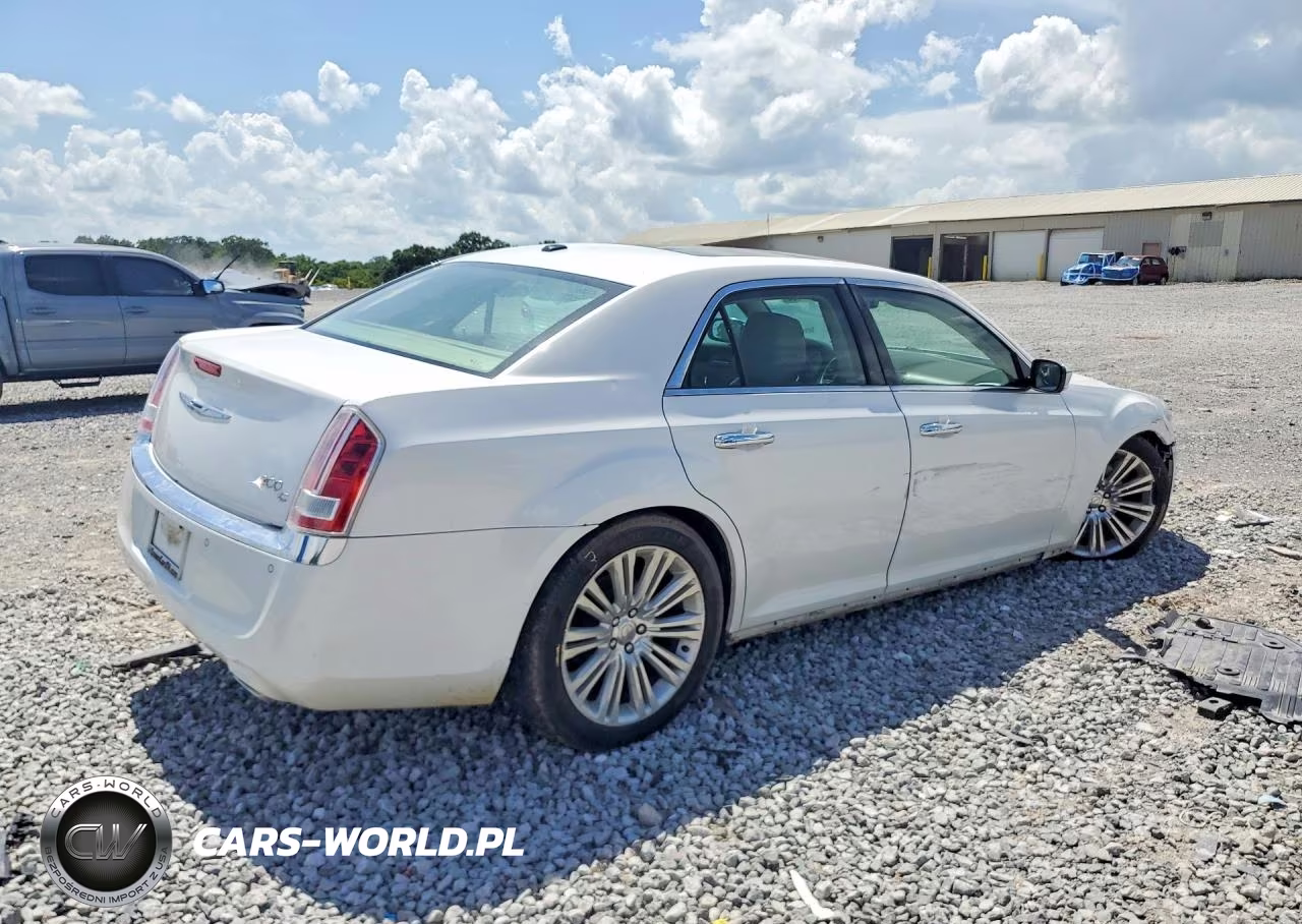 2011 Chrysler 300C VIN:2C3CA6CTXBH530160 - 3