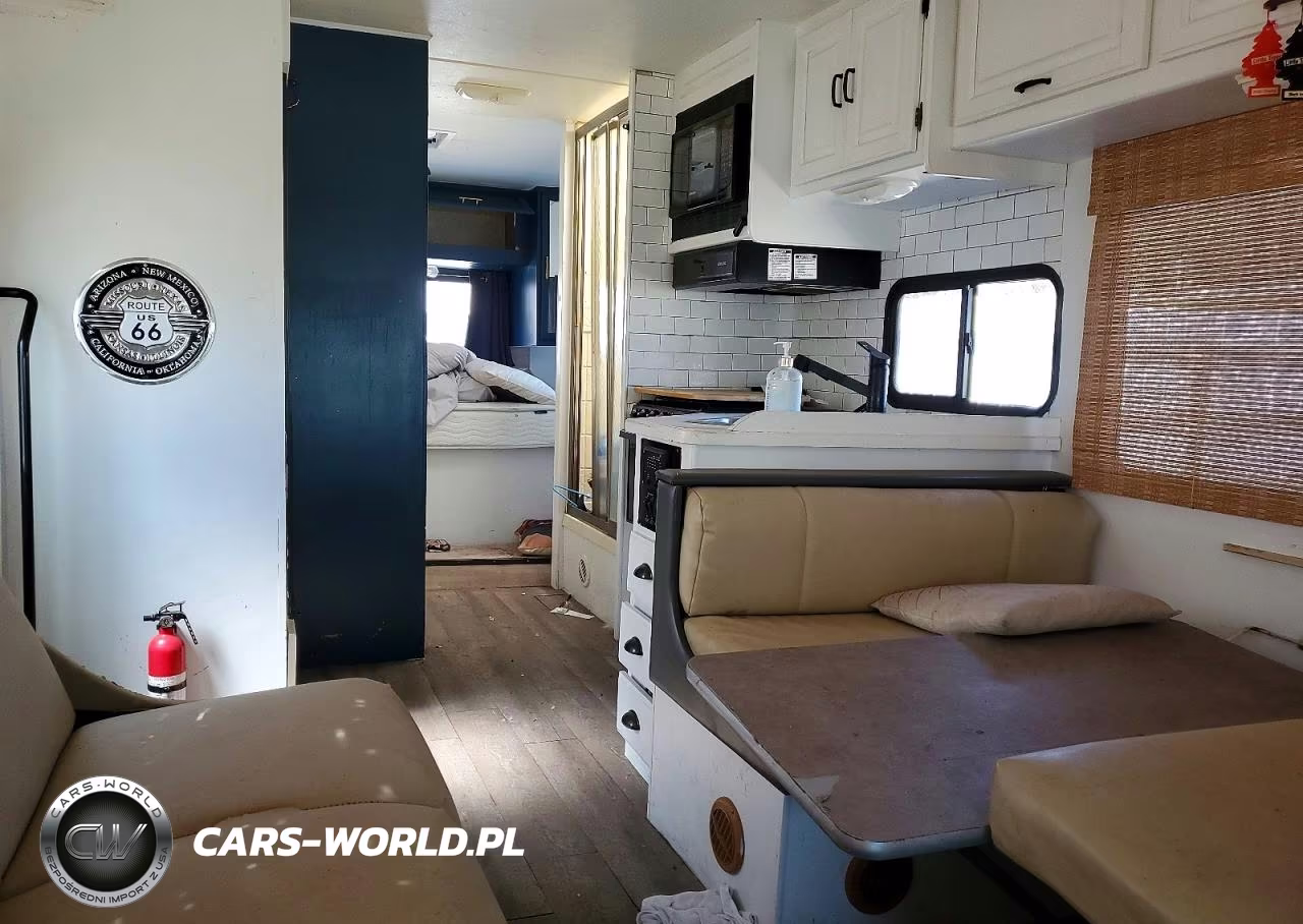 2008 Ford Econoline E350 Super Duty Cutaway Van VIN:1FDWE35S98DB25361 - 6