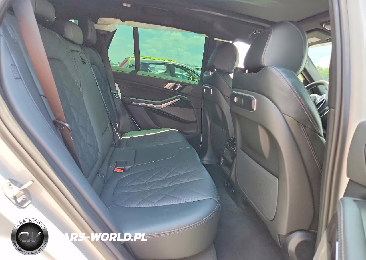 2026 BMW X5 xDrive50E VIN:5UX43EU02T9055922 - 11