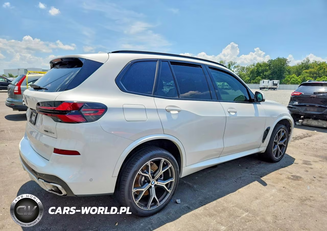 2026 BMW X5 xDrive50E VIN:5UX43EU02T9055922 - 3