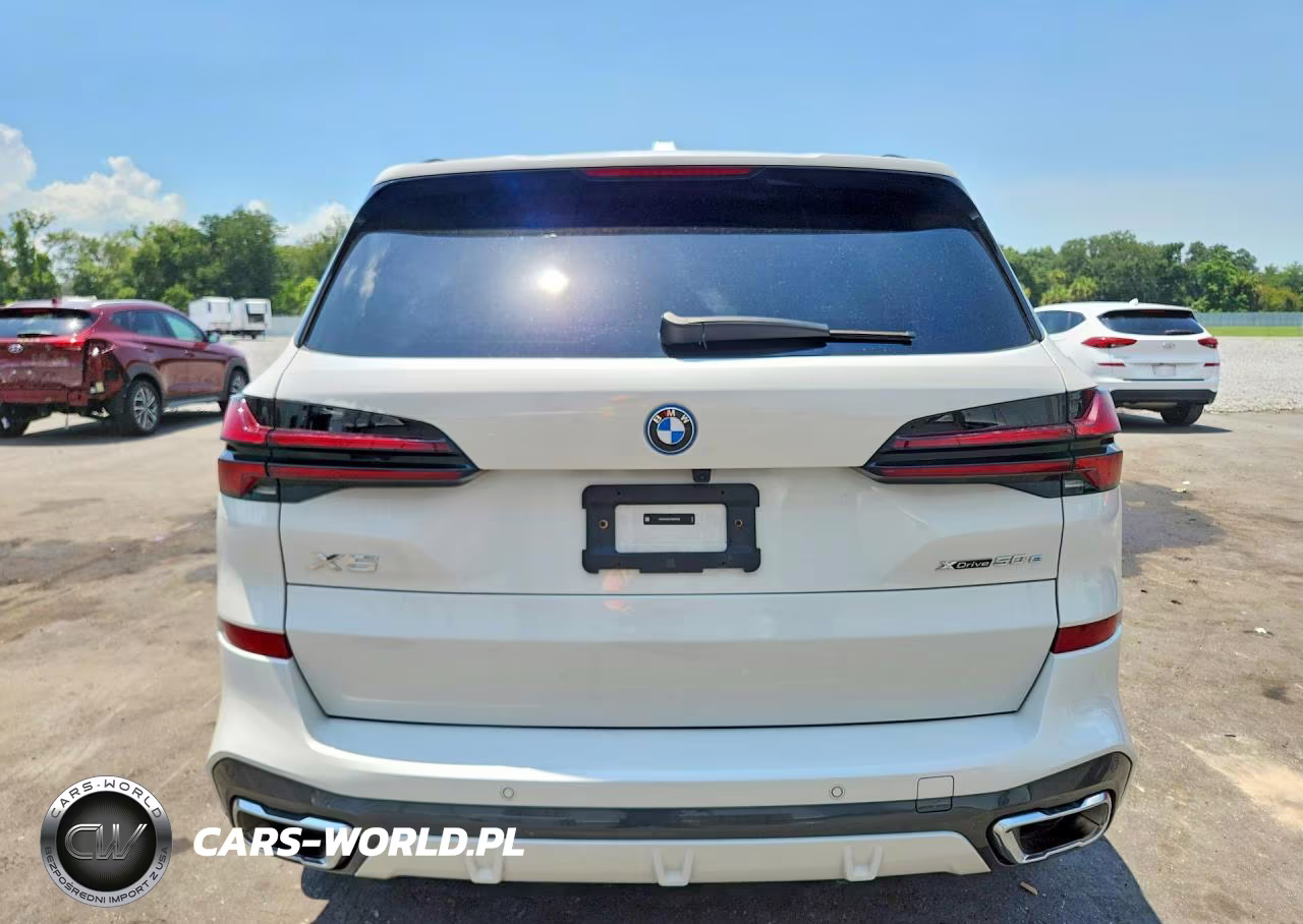 2026 BMW X5 xDrive50E VIN:5UX43EU02T9055922 - 6