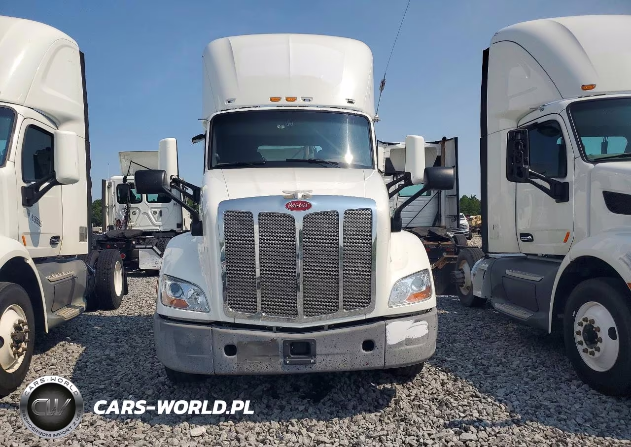 2017 Peterbilt 579 Semi Truck VIN:1XPBA48X5HD428972 - 5